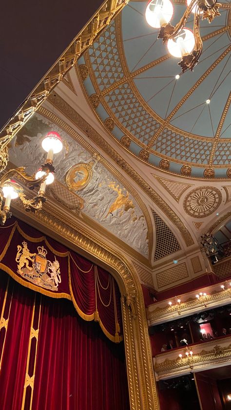 Royal Opera House London, Majestic Theatre, Theatre Interior, Church Aesthetic, Royal Opera House, London Living, Ancient Paintings, London Baby, House London