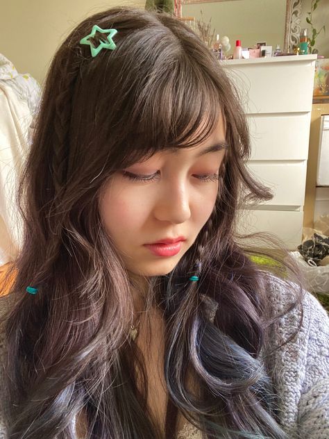 Hair Style Korea, Clip Hairstyles, Hair Reference, Star Girl, Hair Day, Hairstyles With Bangs, Pretty Hairstyles, Star Fashion, Dyed Hair