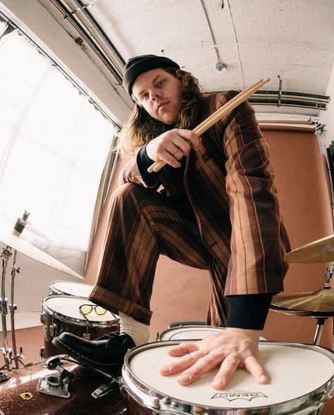 Posing With Instruments, Playing Drums Reference, Drummer Photoshoot Ideas, Rock Band Poses, Drum Photoshoot, Drummer Pose, Drummer Photoshoot, Drummer Photography, Drummer Aesthetics