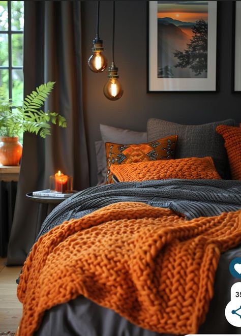 Autumn Bedroom Decor Cozy, Earthy Bedrooms, Earthy Modern Bedroom, Retreat Bedroom, Airbnb Bedroom, Earthy Modern, Fall Bedroom Ideas, Modern Bedroom Ideas, Orange Bedroom