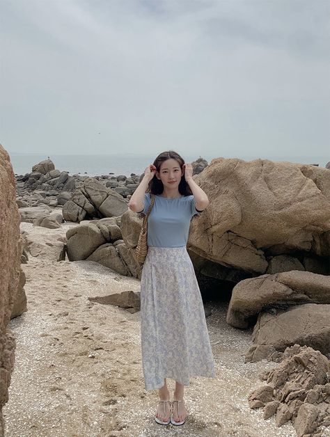 Beach Korean Outfit, Modest Beach Fits, Beach Outfit Korean Style, Feminim Style Outfit, Outfit Korean Style Dress, Beach Outfit Modest, Korean Beach Outfit, Modest Beach Outfit, Skirts Style