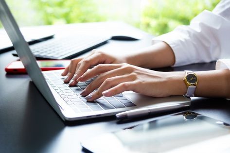 Female hand typing on keyboard of laptop | Free Photo #Freepik #freephoto #technology #hand #computer #woman Corporate Women, Lead Generation Marketing, Keyboard Typing, Hand Type, Laptop Keyboard, Personal Loans, Online Coaching, Web Marketing, Lead Generation