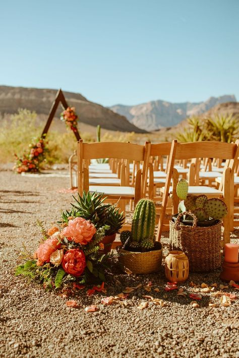 Bright & Bold Sunset Desert Wedding with Colorful Cactus and Succulent Aisle Decor at Cactus Joe's Nursery in Las Vegas Cactus Ceremony Decor, Wedding With Cactus, Diy Desert Wedding, Bright Desert Wedding, Desert Sunset Wedding Theme, Desert Wedding Alter Ideas, Cactus Theme Wedding, Southwest Wedding Flowers, Desert Wedding Centerpieces