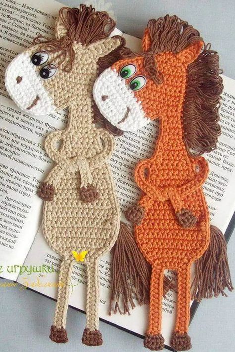 Amigurumi Bookmark Free Pattern - 01 Amigurumi Mouse Bookmark 45 Amigurumi Bookmark, Horse Bookmark, Mouse Bookmark, Crochet Bookmarks Free Patterns, Crochet Chain Stitch, Free Applique Patterns, Crochet Applique Patterns Free, Bookmark Pattern, Crochet Bookmark Pattern