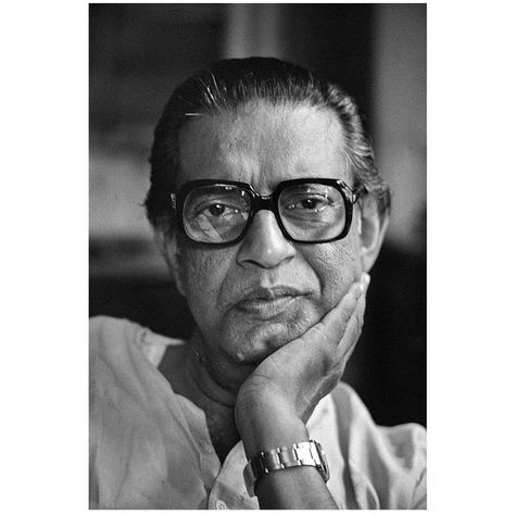 Raghu Rai on Instagram: "Satyajit Ray." Satyajit Ray Aesthetic, Satyajit Ray Portrait, Satyajit Roy, Bengali Aesthetic, Street Photography People, Old Man Portrait, Satyajit Ray, Bengali Art, Indian Illustration