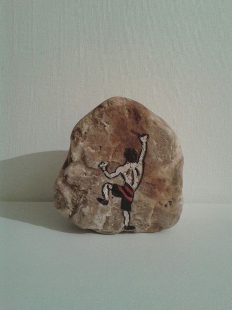 Rock climber - May'18 Rock Climbing Painting, Kid Backyard, Rock Climbing Art, Pebble Ideas, Climbing Art, Stones Art, Stone Art Painting, Backyard Diy, Art Rock