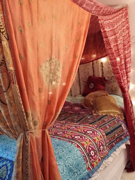 Fairy Cave, Boho Canopy, Bohemian Decorating, Hippie Bedding, Canopy Bed Curtains, Pretty Houses, Wiccan Crafts, Future Bedroom, Hippy Room