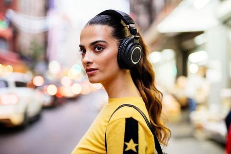 Want to know about 7 Best Audio-Technica Headphones of 2022? click on above headline for further read. #Audio Technica #Headphones #2022 #Music #Headphonesaver Circumaural Headphones, Audio Technica Headphones, Studio Headphones, Headphones Black, Cool Tech Gadgets, Best Headphones, Audio Technica, Wired Headphones, Handbags Affordable