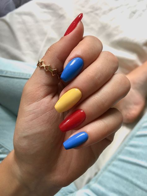 Blue Yellow And Red Nails, Blue Red Nails Art Designs, Red Blue And Yellow Nails, Red Blue Yellow Nails, Yellow And Red Nails, Blue Red Nails, Red Blue Nails, Yellow Blue Nails, Red And Yellow Nails