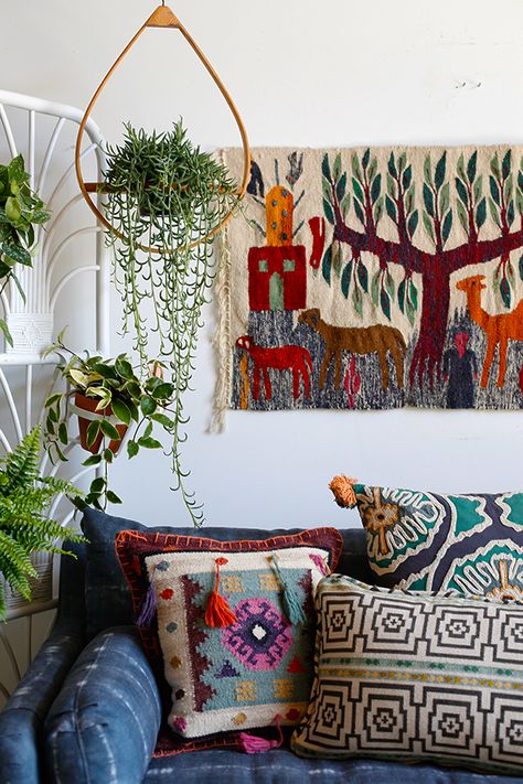 Jungalow Decor, Bohemian Interiors, Green Walls, Deco Boheme, Bohemian Interior, Décor Boho, Eclectic Interior, Boho Living, Living Wall