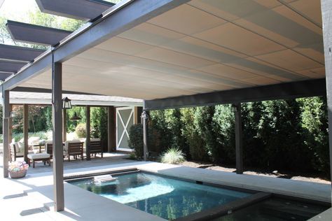 Pool Shade Ideas: 8 Ways to Cover Your Swimming Pool Retractable Pool Cover, Pool Canopy, Pergola Retractable, Pool Shade, Retractable Shade, Backyard Shade, Retractable Pergola, Swimming Pond, Retractable Canopy