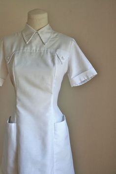 Doctors, 1940s and Dentists on Pinterest Vintage Waitress, Octopus Heart, Christine Keeler, Donna Pinciotti, Nurse Dress, Nurse Dress Uniform, Blouse Nylon, Vintage Nurse, Nursing Fashion