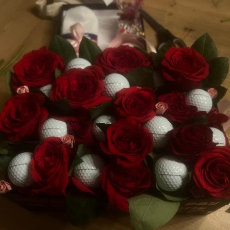 Made a golf ball bouquet with roses and his favourite golf balls (Titleist ProV1) for my boyfriends Valentines day gift.🌹 Golf Bouquets, Golf Ball Bouquet, Ball Bouquet, Gift To Boyfriend, Bouquet With Roses, Roses Valentines Day, Golf Balls, Golf Ball, Boyfriend Gifts