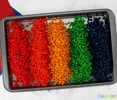 How to Dye Corn for Richly Colored Popcorn Kernels - Fun-A-Day! Diy Colored Popcorn Kernels, Diy Color Popcorn, Dye Corn Kernels, How To Color Popcorn Kernels, How To Color Popcorn, How To Dye Corn Kernels, Coloured Popcorn How To Make, How To Dye Popcorn, Colored Popcorn Kernels