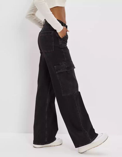 AE Super High-Waisted Cargo Baggy Wide-Leg Jean Cargo Pants Outfit Women, Wide Leg Jeans Outfit, Cargo Pants Outfit, Cute Lazy Day Outfits, Black Cargo Pants, Lazy Day Outfits, Cute Everyday Outfits, Really Cute Outfits, Mens Outfitters