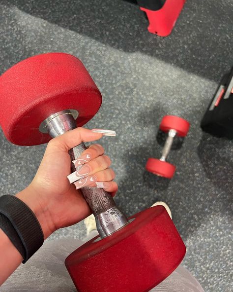 DIDI DANDASOVA on Instagram: “‘Gets nails done and takes pictures with everything’💅🏼 • • • • #nails #acrylicnails #dumbbells #fitnessgirl #womenfitness #gymgirlsuk…” Dumbbell Aesthetic, Get Nails Done, Getting Nails Done, Small Home Gym Ideas, Build Your Own Home, Diy Home Gym, Women Football, Workout Space, Quick Workout Routine