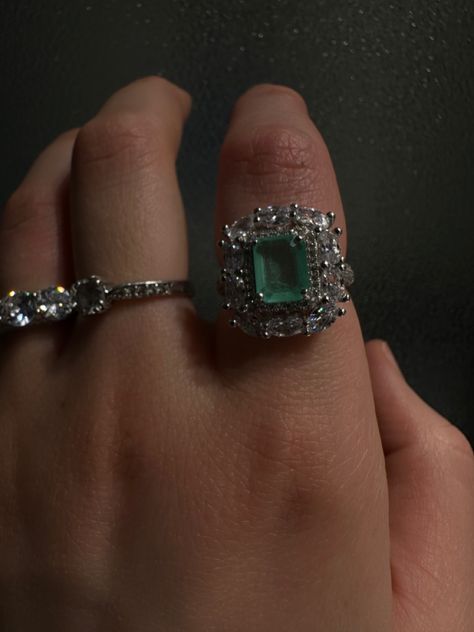 Emerald Rings Aesthetic, Green Silver Aesthetic, Emerald Green Ring Aesthetic, Green And Silver Aesthetic, Emerald Jewelry Aesthetic, Green Ring Aesthetic, Emeralds Aesthetic, Green Jewelry Aesthetic, Emerald Aesthetic