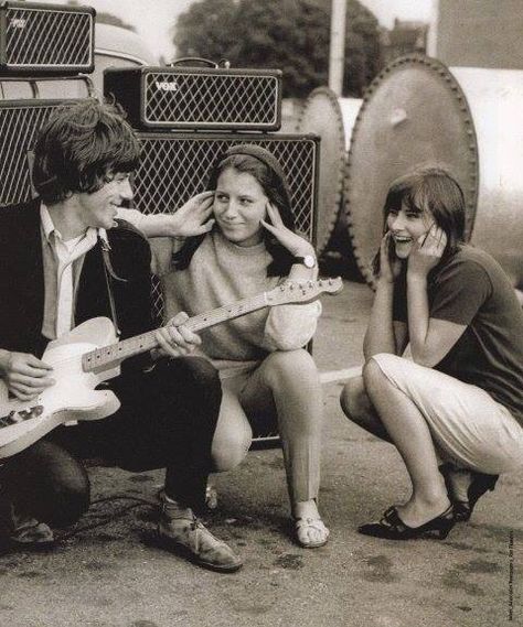 Groupies Angie Bowie, Jeff Beck Group, Fender Esquire, Mick Ronson, Ron Woods, The Yardbirds, Rock Guitarist, Classic Rock And Roll, Jeff Beck