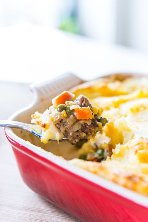 Freezer-Friendly Shepherd’s Pie Shepherds Pie Recipe Pioneer Woman, Pregnancy Freezer Meals, Yummy Casserole Recipes, Freezable Meals, Sweet Potato Spinach, Shepherds Pie Recipe, Slow Cooker Desserts, Pioneer Woman Recipes, Cottage Pie