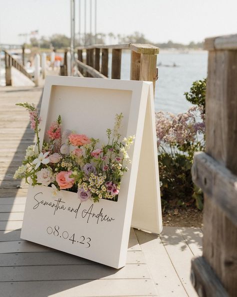 Boho Babes | Forever a favorite of ours 🌸💞🍃 @eventsbyemilyandco @paradisepointsd @rachellauraphotography @darlinfloralco @samm_stengel | Instagram Love Is In Bloom Flower Bar, Diy Flower Bar Sign, Flower Bar Directions, Build Bouquet Bar, Flower Bar Signage, Wedding Welcome Board, Memory Maker, Flower Bar, Oui Oui