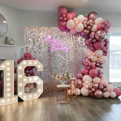 24 Sweet 16 Birthday Party Decor Ideas - Lady Celebrations Sweet 16 Party Ideas November, Super Sweet 16 Party Ideas, Sweet 16 Vintage Theme, Sweet Sixteen Centerpiece Ideas, December Sweet 16 Party Ideas, November Sweet 16 Party Ideas, Sweet 16 Party At Home, Sweet Sixteen Color Schemes, Sweet 16 Party Ideas Themes Pink