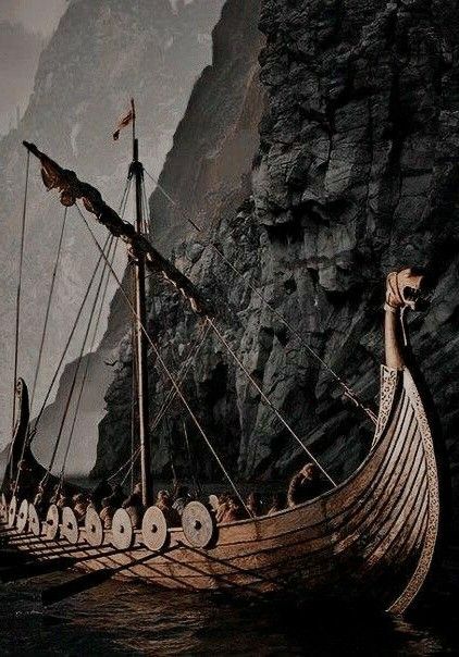 Viking Aesthetic, Rangers Apprentice, Viking Life, Raven King, Viking Ship, Vinland Saga, Viking Art, Chronicles Of Narnia, Period Costumes