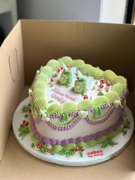 Fairy cake 
Vintage cake 
Frog cake Frog Heart Cake, Green Frog Cake, Fairy Vintage Cake, Frog Cakes Birthday, Frog Mushroom Cake, Green Fairy Cake, Vintage Fairy Cake, Fairy Core Cake, Cottagecore Birthday Cake