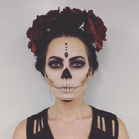 Easy Katrina Makeup, Dias Los Muertos Makeup, Day Of The Day Makeup, Sugar Skull Makeup Easy Men, Katrina Makeup La Catrina, Mexican Day Of The Dead Makeup, Dia De Los Muertos Costumes For Women Diy, Easy Catrina Costume, Day Of The Dead Halloween Makeup