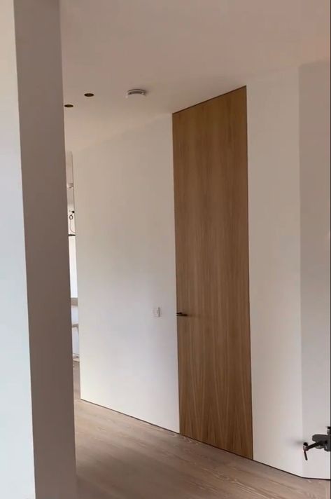 Japandi Door, Oak Interior Doors, Flooring For Stairs, Doors Interior Modern, Wooden Room, Japandi Interior, Door Design Modern, Oak Doors, Bathroom Design Luxury