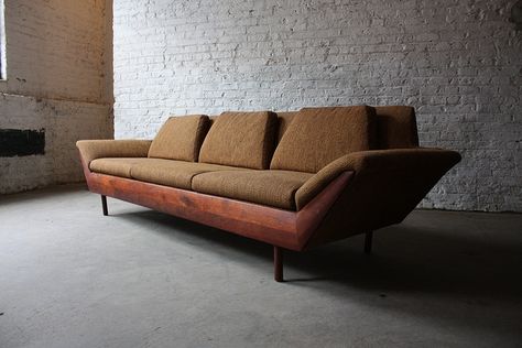 Flexsteel Thunderbird MCM Sofa (1965) 1965 Thunderbird, Mcm Sofa, 50s Furniture, Retro Couch, Mcm Furniture, Furniture Design Chair, Mid Century Sofa, Diy Sofa, Vintage Sofa