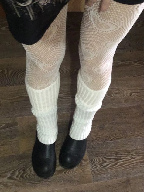 White Heart Fishnets, White Lace Tights Aesthetic, White Fishnet Tights Outfit, White Heart Tights Outfit, White Patterned Tights, White Nylons Outfit, White Tights Outfit Coquette, White Tights Aesthetic Outfits, Outfit With White Tights