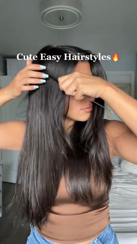 Updos For Medium Length Hair School, Cute Ways To Style Long Straight Hair, Updos For Layered Hair Easy, Lazy Medium Length Hairstyles, Everyday Hair Styles For Long Straight Hair, Straight Hair Going Out Styles, Simple Going Out Hairstyles, How To Style Thick Straight Hair, Hairstyles For Date