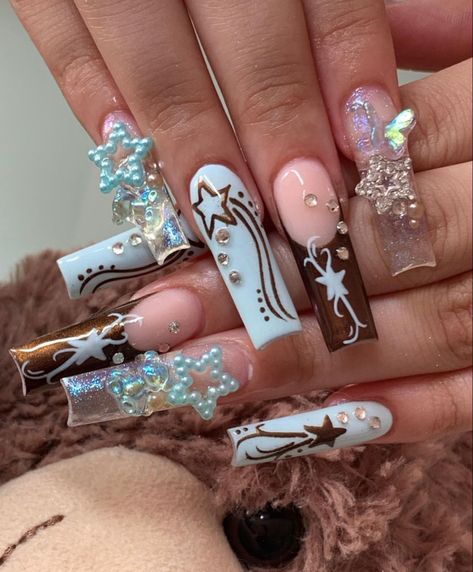 #nails #nailart #style #stars Nail Art Creative, Creative Nail Art, Punk Nails, Grunge Nails, Dope Nail Designs, Pretty Gel Nails, Bling Acrylic Nails, Gem Nails, Kawaii Nails