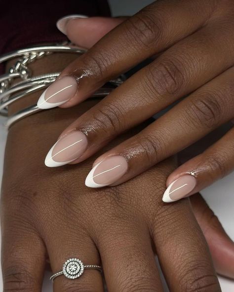 August Nail Ideas Acrylic Short, Nude Nails Short Almond, Nails Inspo Black Women, Wedding Nails Black Women, Short French Tip Acrylic Nails Almond, Nude Design Nails, Natural French Tips, Nail Knowledge, Short Wedding Nails