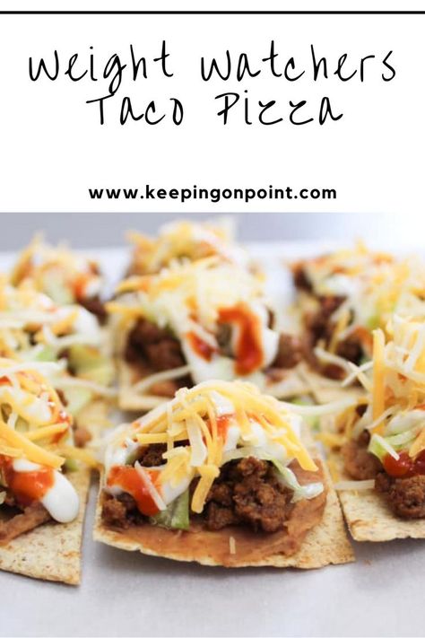 Taco Pizza is perfect for a taco craving - plus it's filling! Pizza Taco, Weight Watchers Lunches, Taco Pizza, Weight Watcher Dinners, Natural Detox Drinks, Points Recipes, Detox Drinks Recipes, Weight Watchers Diet, Pizza Recipe