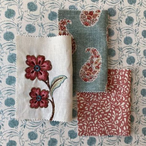 Block Print Interiors, Gp & J Baker Fabric, Small Print Wallpaper, Print Design Trends, Seed Pod, Jewelry Box Diy, Fabric Combinations, Soft Red, Curtain Designs