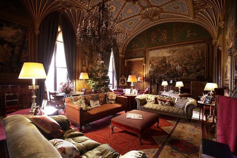 Living Room Castle, Room Dekoration, Victorian Gothic Decor, Eastnor Castle, Gothic Living Room, Fancy Living Rooms, Elijah Mikaelson, Victorian Bedroom, Country House Interior