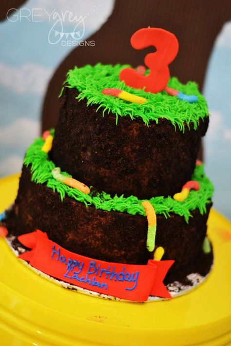 Worm Birthday Cake, Worm Birthday Party, Worm Cake, Shrek Birthday, Wild Kratts Birthday Party, Twin Birthday Cakes, Gummy Worm, Bug Party, Harry Birthday