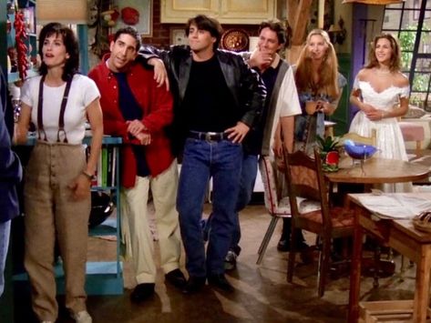 How to dress like the 'Friends' characters for Halloween Outfits From Friends, Long Black Sleeveless Dress, Tv Show Halloween Costumes, Joey And Chandler, Windows Ideas Exterior, Friends Outfit, Friends Outfits, Windows Ideas, Jenifer Aniston