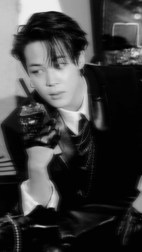 Jimin Black White Aesthetic, Jimin Hot Photos, Jimin Black Hair, Jimin Dark, Bts Wallpaper Desktop, Bts Black And White, Chuu Loona, Photos Hd, Park Jimin Bts