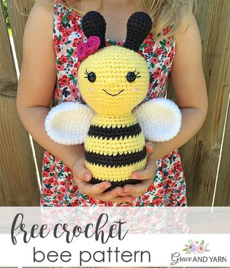 Crochet Bee Pattern, Crochet Shark, Bee Free, Bee Pattern, Paper Wall Hanging, Yarn Bee, Crochet Bee, Crochet Animals Free Patterns, Crochet Amigurumi Free