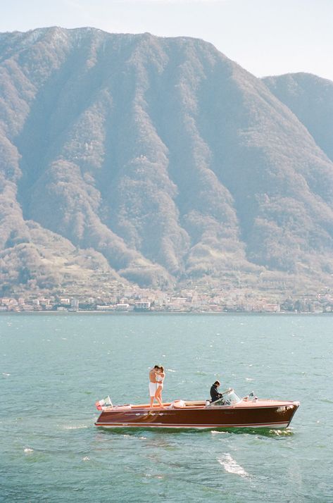 Lake Como Boat Wedding, Lake Como Proposal, Europe Proposal, Positano Elopement, Engagement Places, Italy Proposal, Lake Como Engagement, Wedding Ideas Lake, Proposal Aesthetic