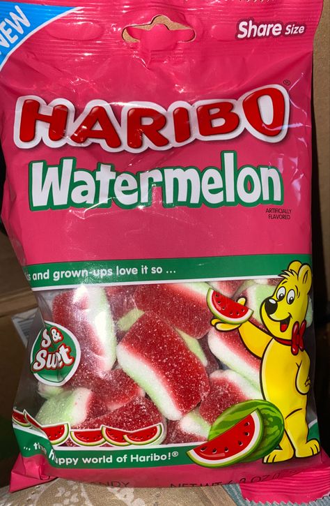 Haribo watermelon gummi candy Gummy Candy Aesthetic, Haribo Gummies, Freakshakes Recipe, Haribo Sweets, Watermelon Gummies, Candy Salad, Watermelon Candy, Gummi Candy, Haribo Candy