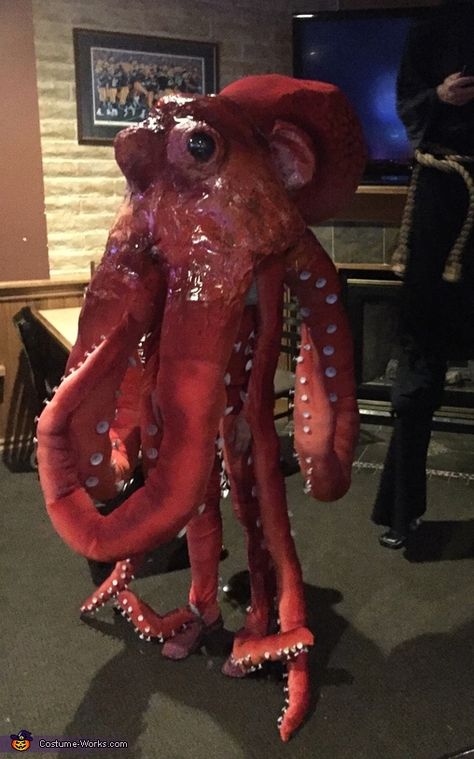 Jackie: My friend and I made the costume and I wore it out. I came up with the idea after seeing finding Dory and that my son cant say octopus he... Octopus Halloween Costume, Octopus Costume Diy, Kraken Costume, Octopus Mask, Squid Costume, Creative Costume Ideas, Octopus Costume, Creative Costume, Halloween Costumes 2016