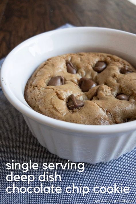 Deep Dish Chocolate Chip Cookie, Deep Dish Cookie, Mug Cookie, Quick Cookies, Cookie In A Mug, Mug Cake Microwave, Single Serve Desserts, Dessert For Two, Mug Recipes