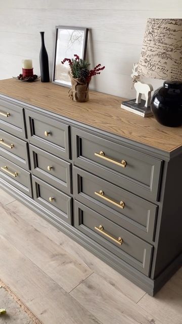 6 Dresser Drawer Makeover, Two Toned Bedroom Furniture, Renovating Dressers Ideas, Redo Dressers Ideas, Diy Dresser Color Ideas, Bedroom Dresser Design Ideas, Repurposed Bedroom Furniture, Bedroom Dresser Refurbished, Dresser Makeover Colors