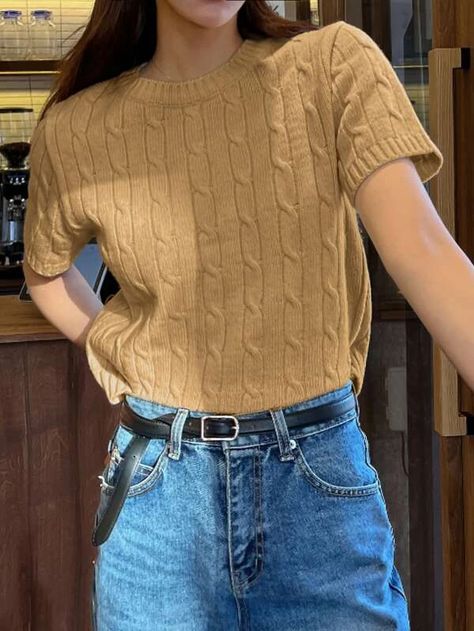 Knitted Top Outfit, Everyday Fashion Outfits, Traje Casual, Tomboy Fashion, Wardrobe Style, Knitted Tshirt, Knit Shirt, Knitwear Women, Long Sleeve Sweatshirts