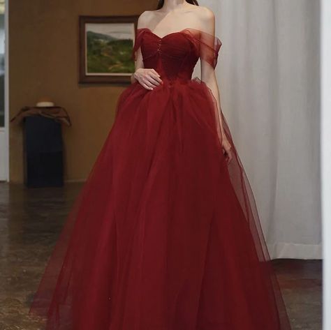 Bottom is a little more like Hermione’s dress where its less poofy and tiered. But itll still be toole on the bottom. Yule Ball Dress Aesthetic, Yule Ball Dress, Poofy Prom Dresses, Red Tulle Dress, Victorian Era Dresses, Debut Dresses, Poofy Dress, Red Ball Gown, Princess Prom Dresses