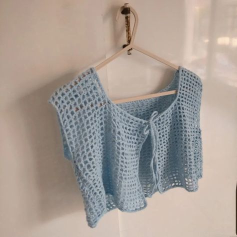 Crochet Mesh Ideas, Mesh Top Outfit Ideas, Crochet Mesh Cardigan, Mesh Top Crochet, Crochet Mesh Top, Mesh Top Outfit, Top Outfit Ideas, Crochet Sweater Vest, Mesh Crochet