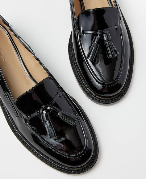 School Aesthetic, Tassel Loafers, Shoe Style, Sperrys, Effortless Style, Boat Shoes, Ann Taylor, Tassels, Loafers